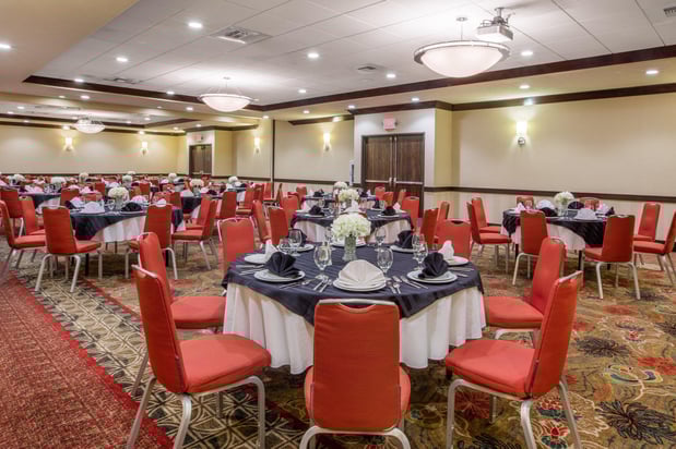 Images Crowne Plaza Anchorage-Midtown by IHG