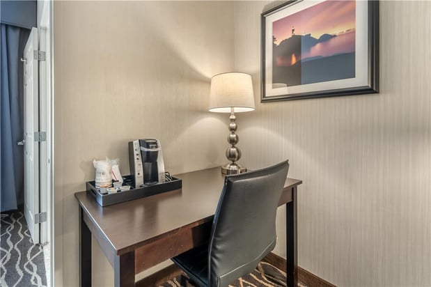 Images Best Western Plus Hotel at the Convention Center