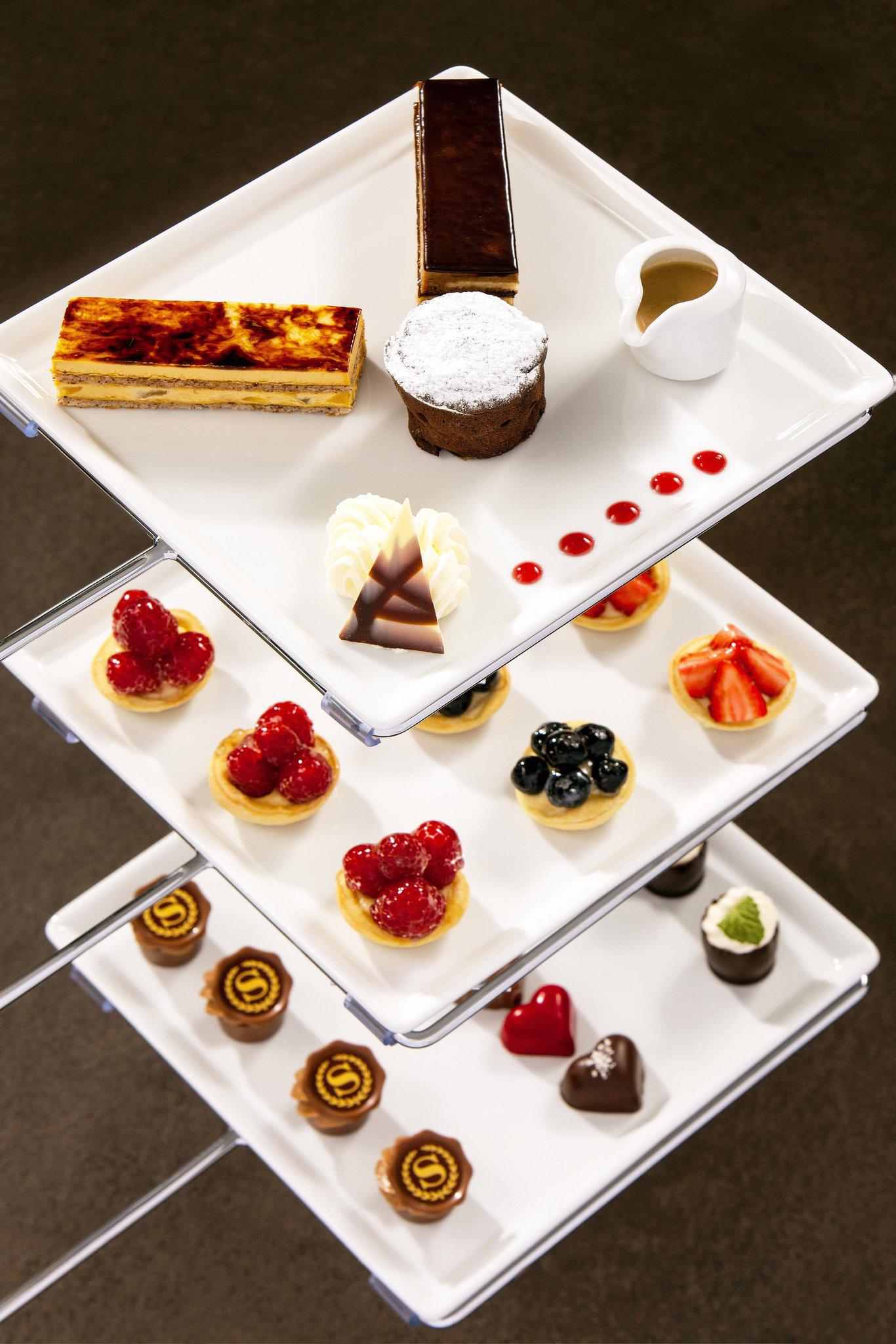 Sheraton Zurich Hotel, Pfingstweidstrasse 100 in Zurich