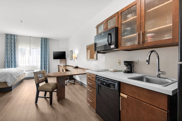 Images Candlewood Suites Pensacola - University Area by IHG