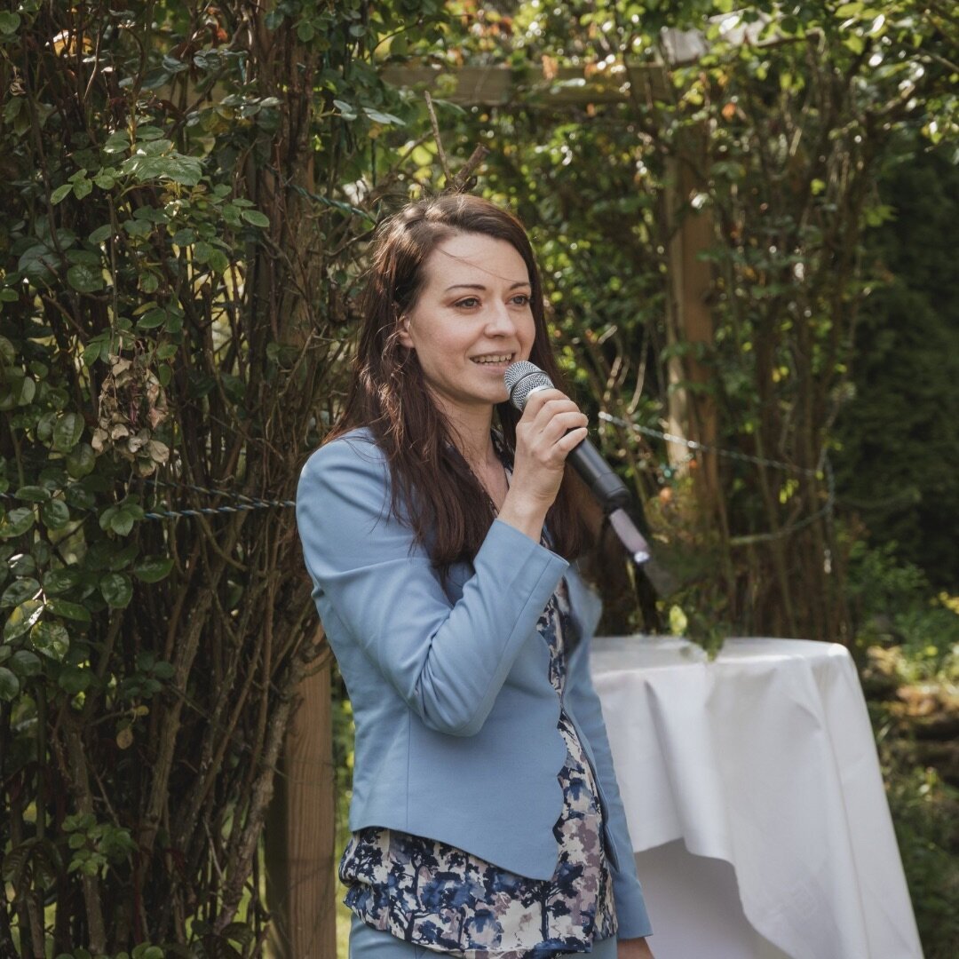 Christina Hein Freie Rednerin & Sängerin, An der Trift 37 in Garbsen