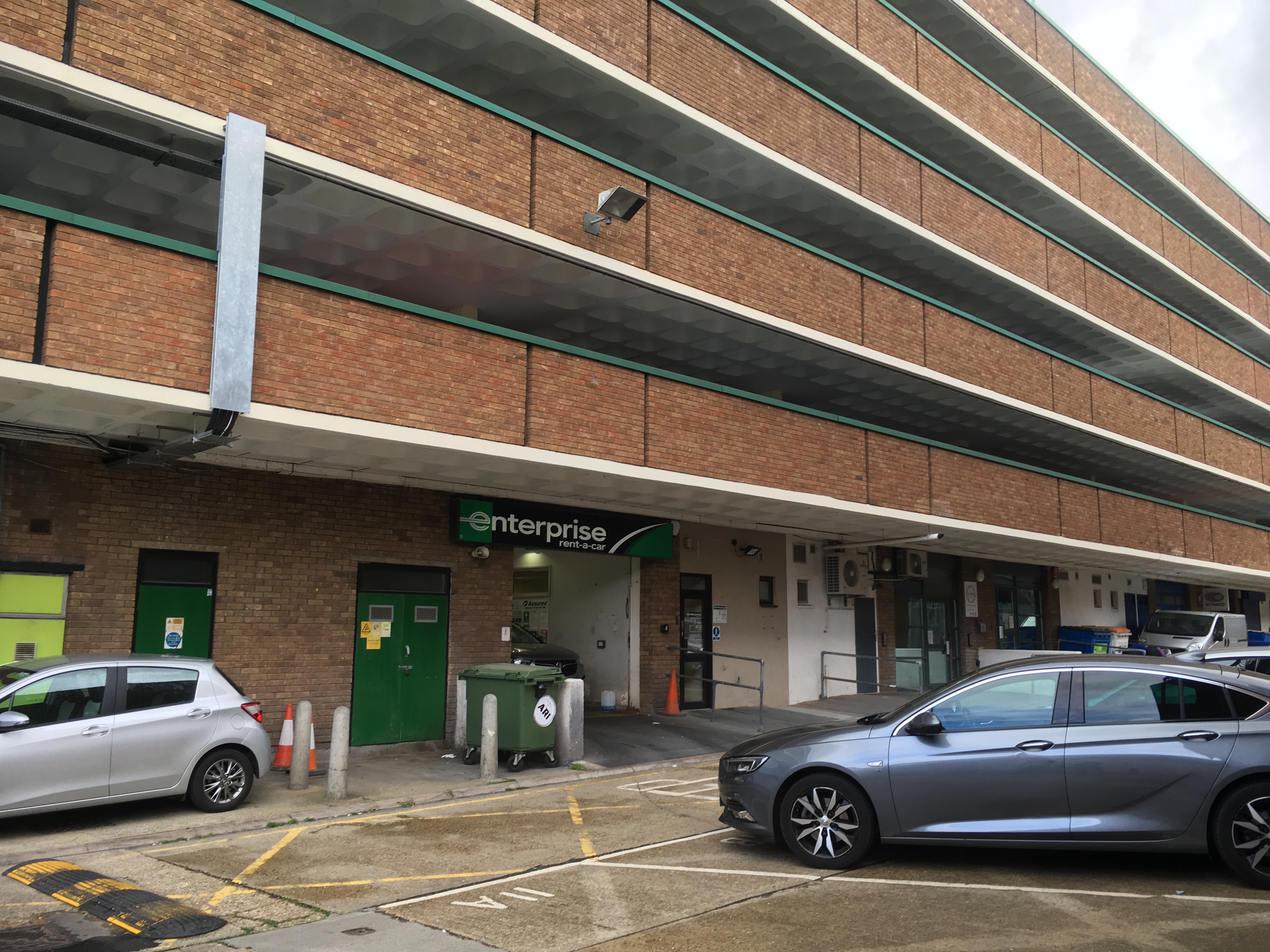 Enterprise Bracknell Branch parking Enterprise Car & Van Hire - Bracknell Bracknell 01344 485555