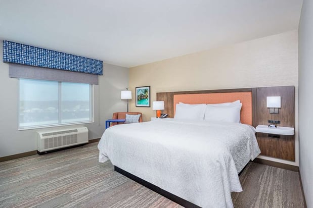 Images Hampton Inn by Hilton Bedford