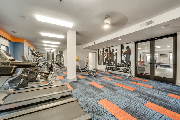 Images Maverick Place Apartments