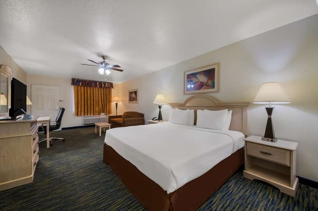 Images SureStay by Best Western Falfurrias