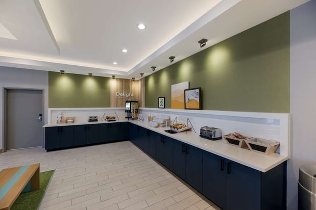 Images Spark by Hilton Midland South