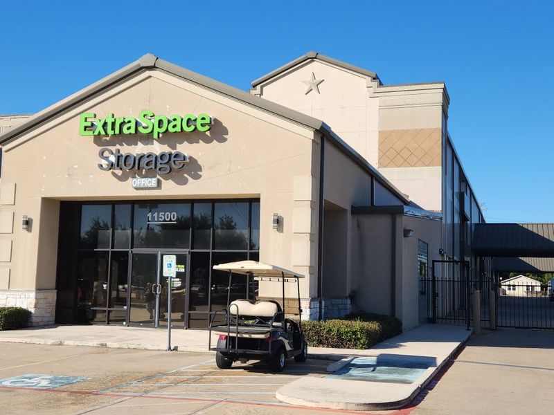 Images Extra Space Storage