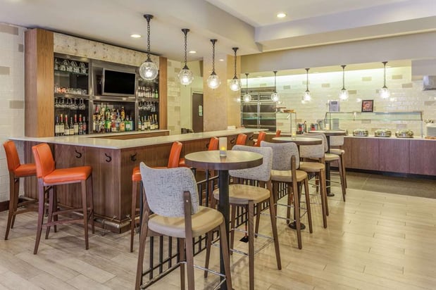 Images Hilton Garden Inn Indianapolis Downtown