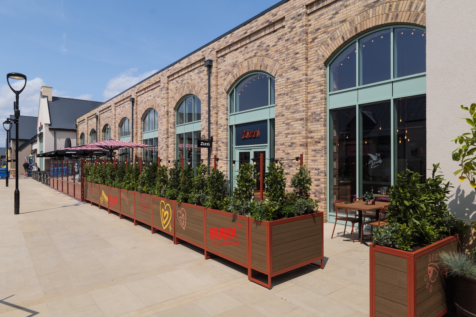 Zizzi Cotswolds Outlet, Outdoor Seating