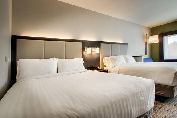 Images Holiday Inn Express & Suites Summerville by IHG