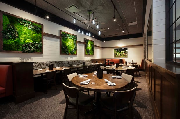 Images Burtons Grill & Bar