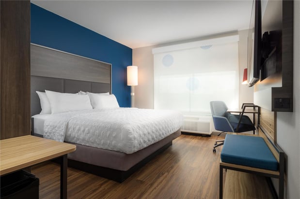 Images Tru by Hilton Cleveland