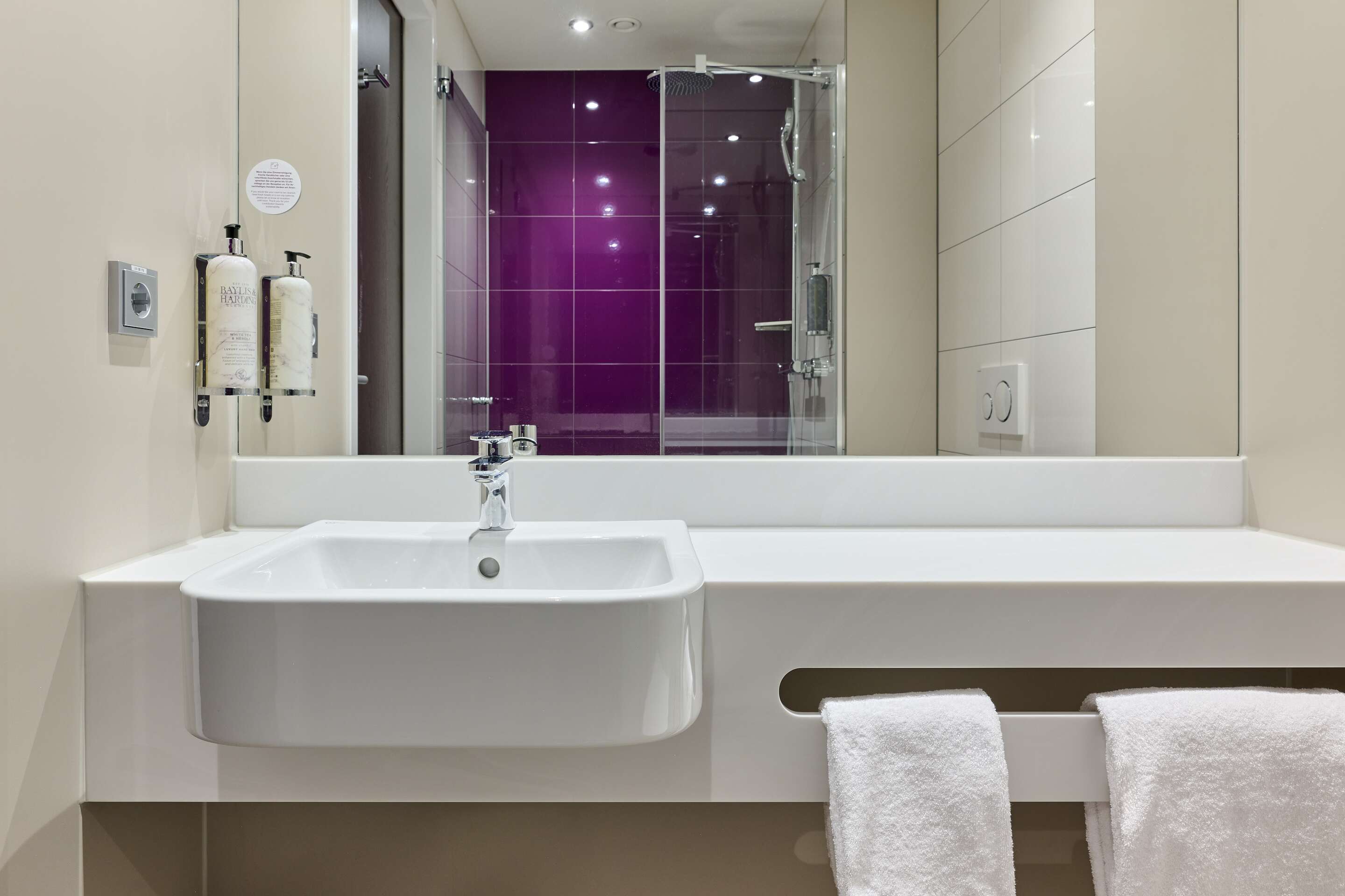 Bild 8 Premier Inn Konstanz Hotel in Konstanz