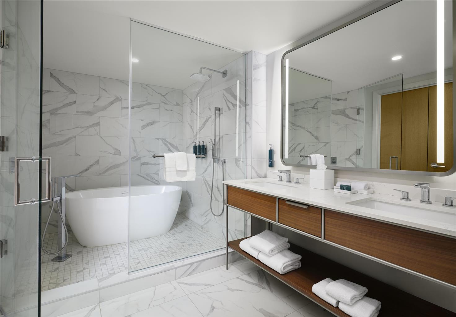 Guest room bath 