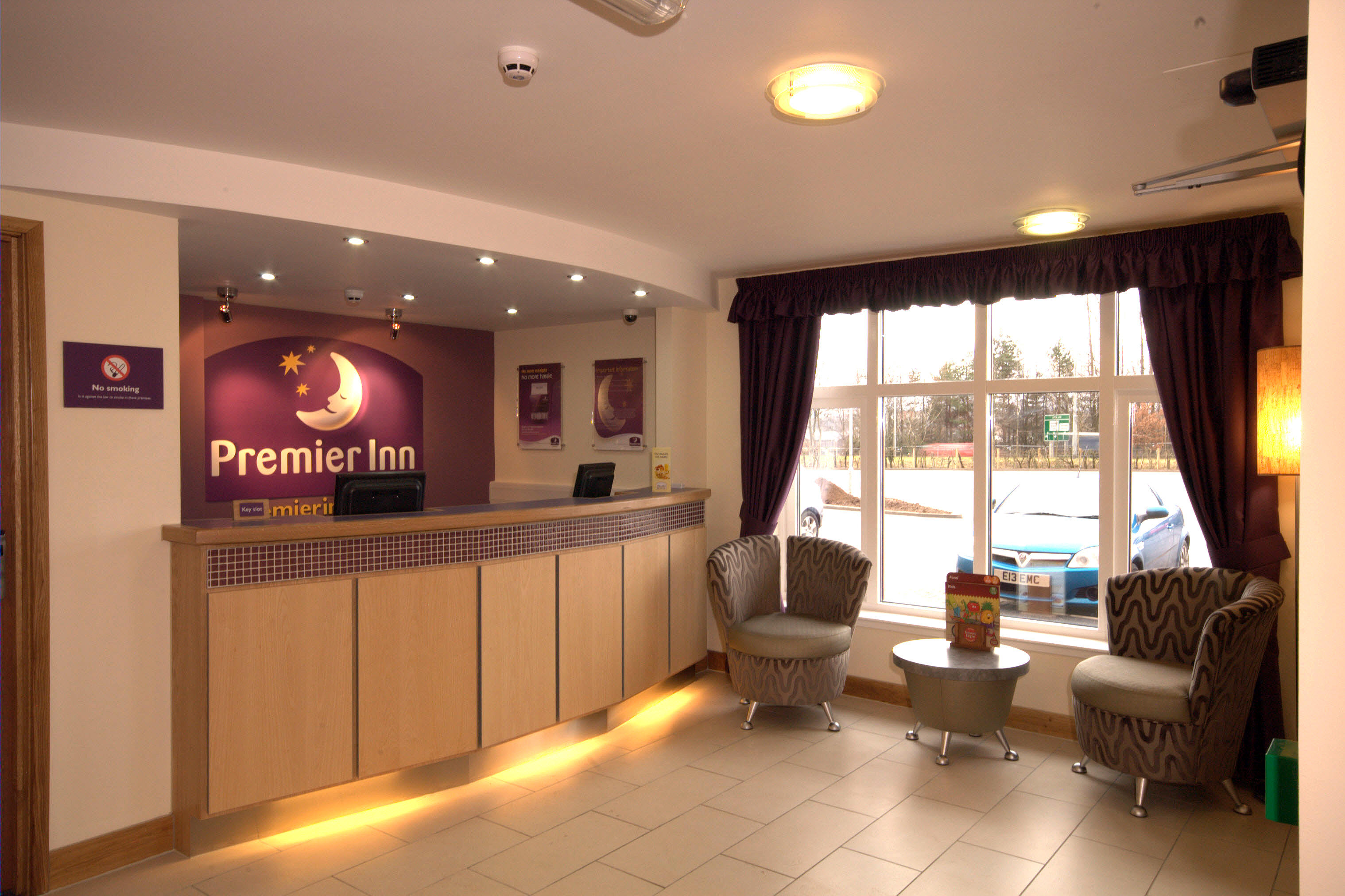 Premier Inn reception Premier Inn Dumbarton/Loch Lomond hotel Dumbarton 03333 219214