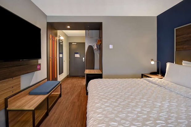 Images Tru by Hilton Manchester Downtown