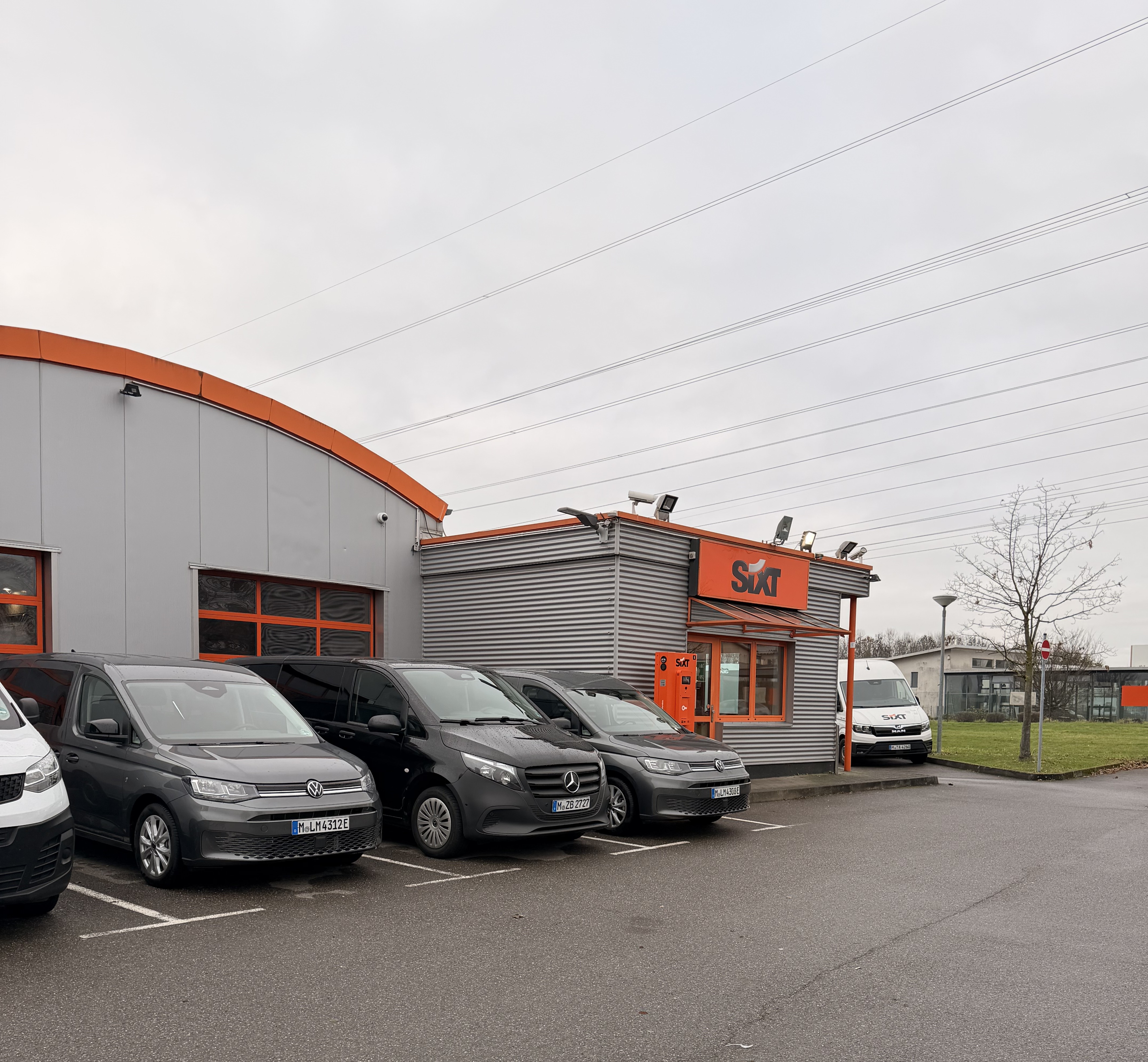 SIXT Mietwagen & Transporter mieten Köln Porz/Gremberghoven, Ettore-Bugatti-Str. 2 in Köln