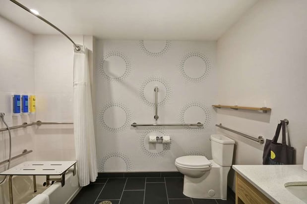 Images Tru by Hilton Beavercreek Dayton