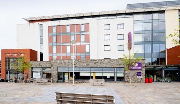 Premier Inn Swansea Waterfront - Hotels in Swansea SA1 8QY - 192.com