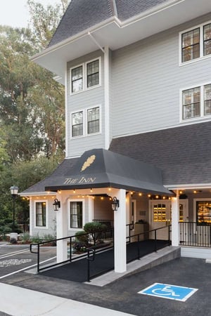 Images The Inn at Saratoga, Tapestry Collection by Hilton