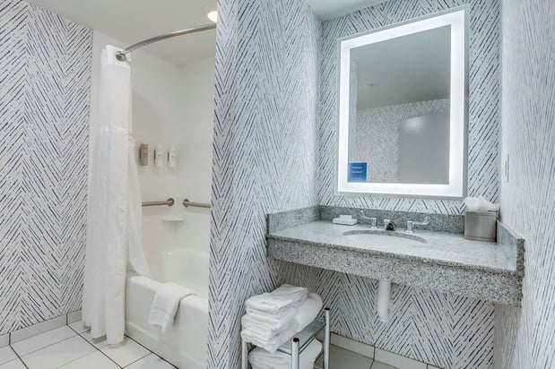Images Hilton Garden Inn Louisville Northeast