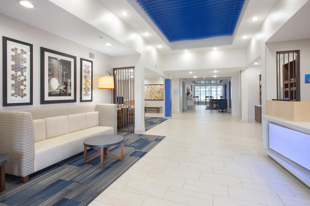 Images Holiday Inn Express & Suites Amarillo by IHG