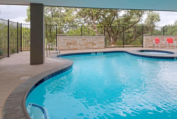 Images Holiday Inn Express & Suites Austin NW - Four Points by IHG