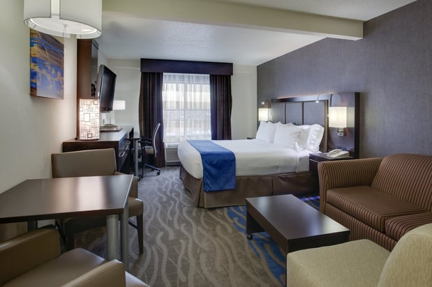 Images Holiday Inn Express & Suites Meadowlands Area by IHG
