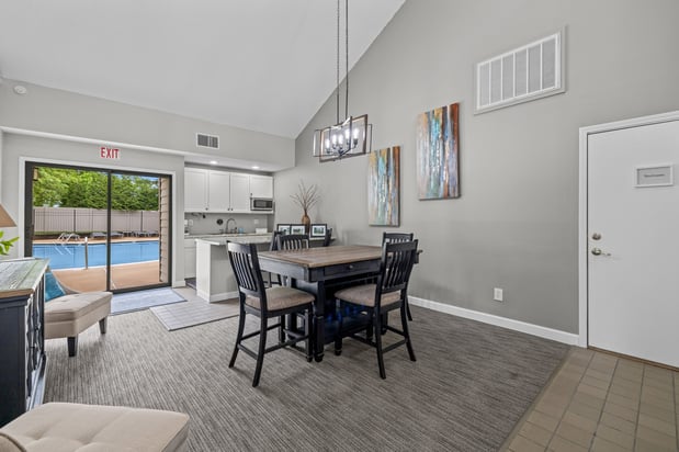 Images Pebble Point Apartments