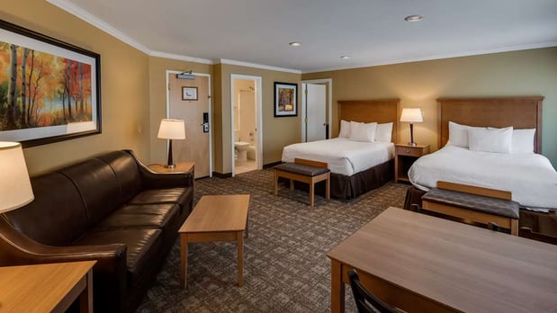 Images Best Western Plus Windjammer Inn & Conference Center