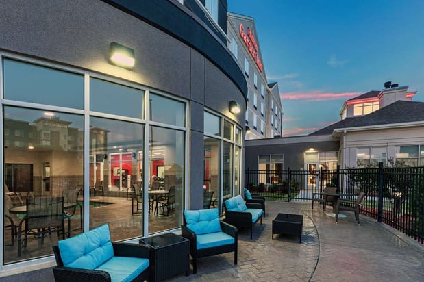 Images Hilton Garden Inn Tulsa Midtown