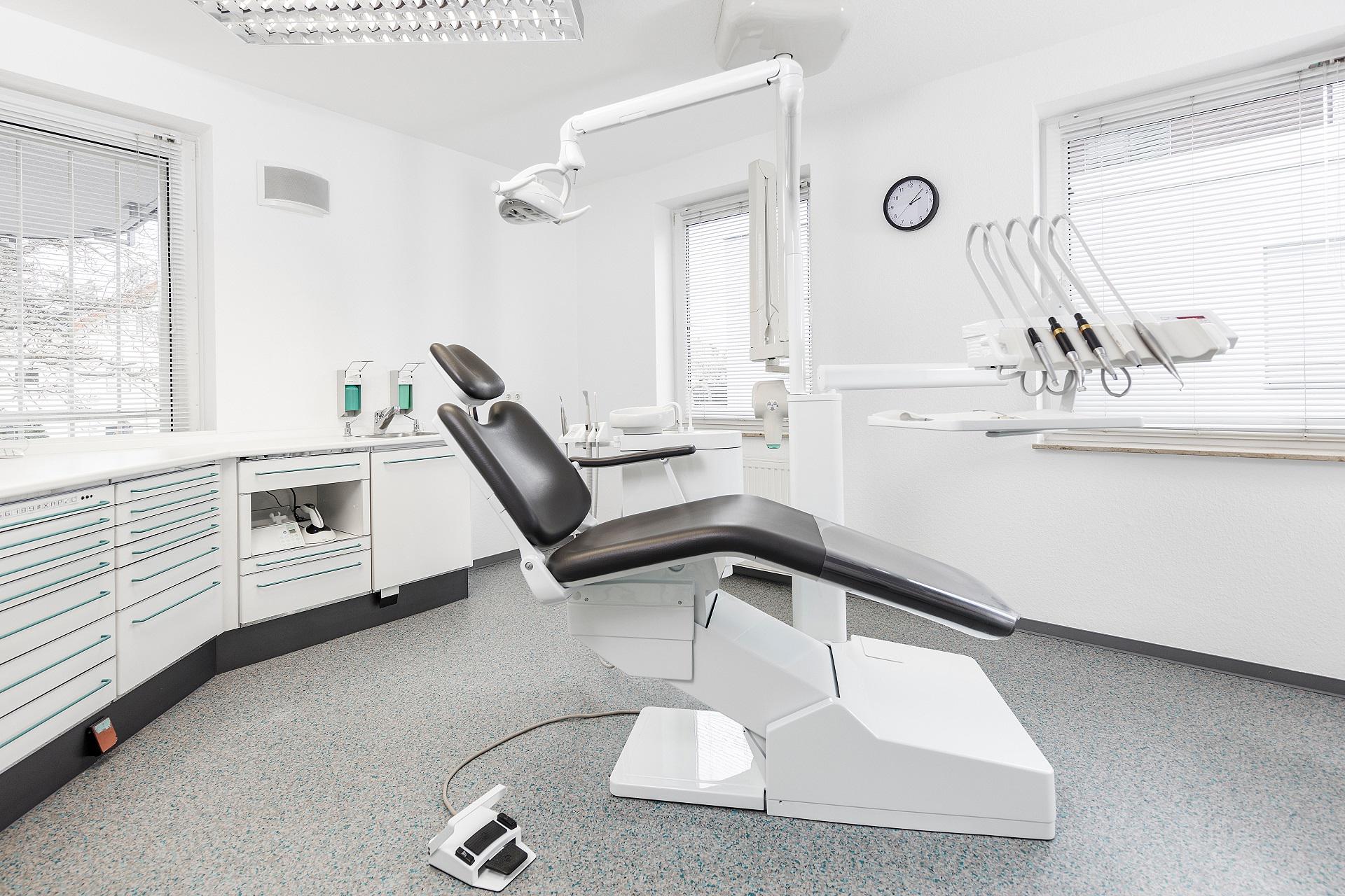 Bilder Zahnarzt Dr. Jelle Tiddens - Zahnarztpraxis Rondent