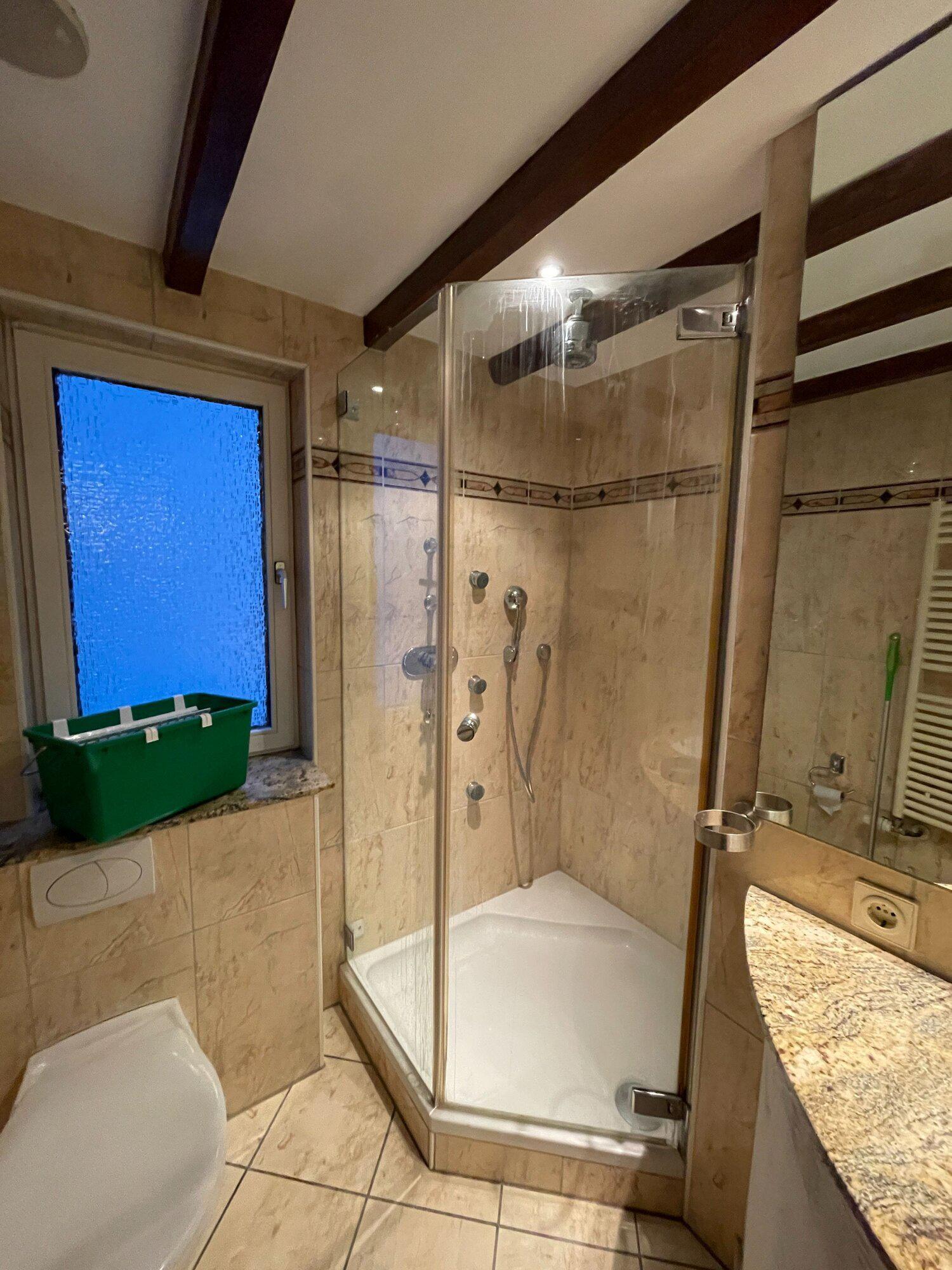 Glas- und Gebäudeservice Veggieputzt, Kottenforststraße 1 in Köln