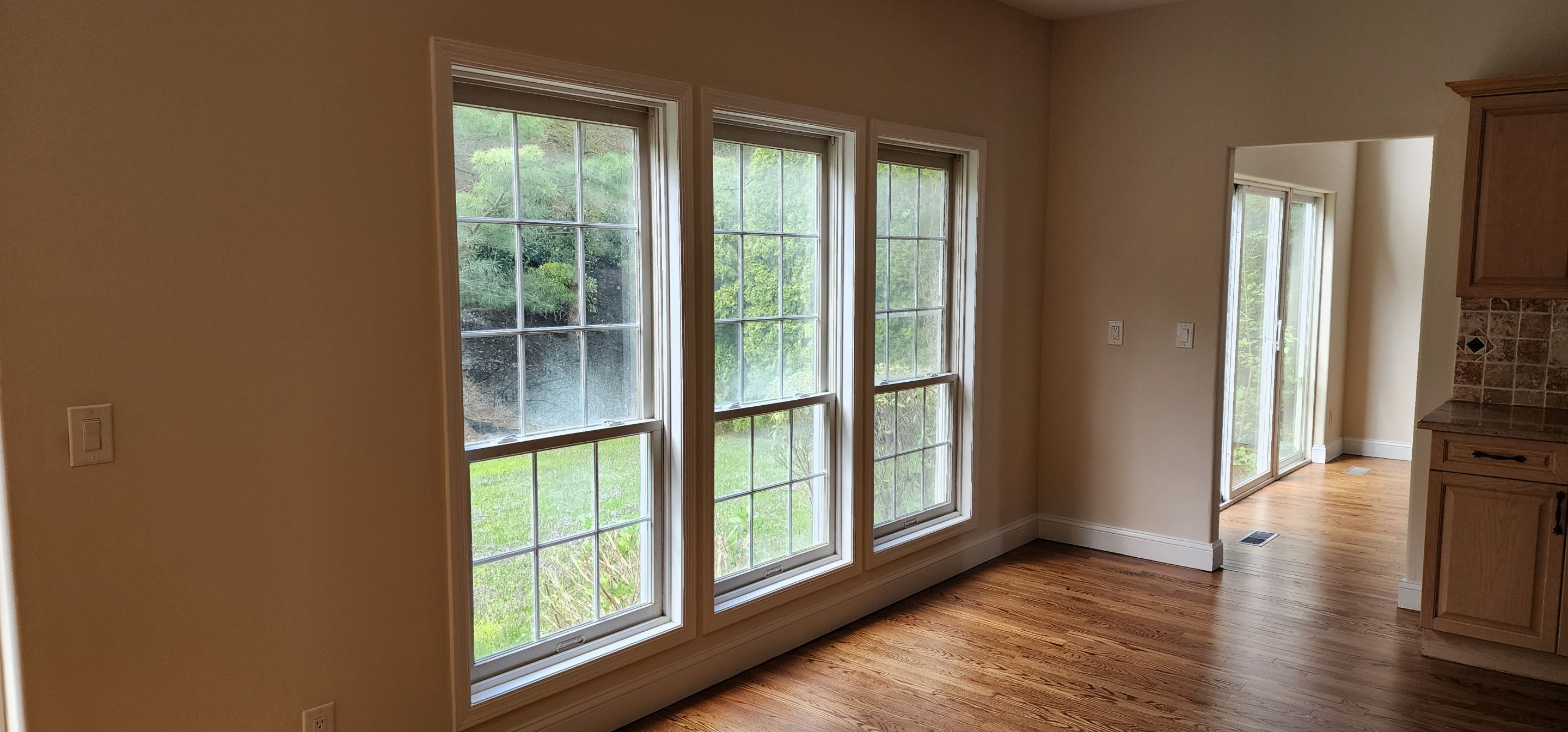 Stylish, energy-efficient windows by Home Genius Exteriors – A clear choice for your home’s upgrade.