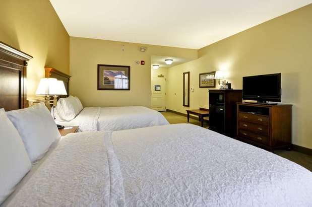 Images Hampton Inn & Suites North Charleston-University Blvd