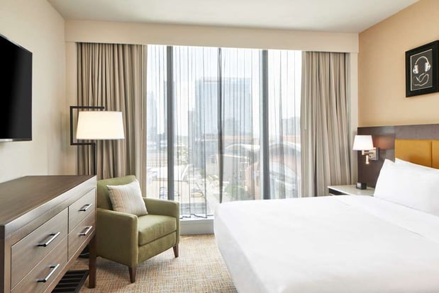 Images Embassy Suites by Hilton Nashville Downtown