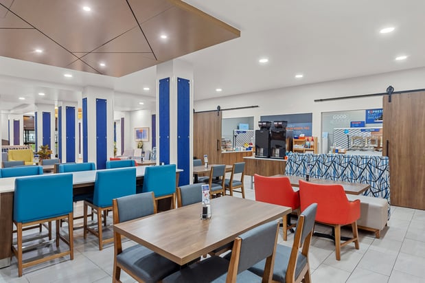 Images Holiday Inn Express & Suites Charleston NW - Cross Lanes by IHG