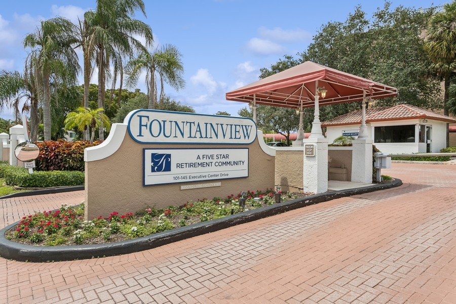 Fountainview front entrance sign