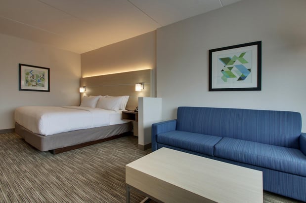 Images Holiday Inn Express & Suites Elizabethtown North by IHG
