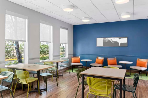 Images Spark by Hilton Orlando near SeaWorld