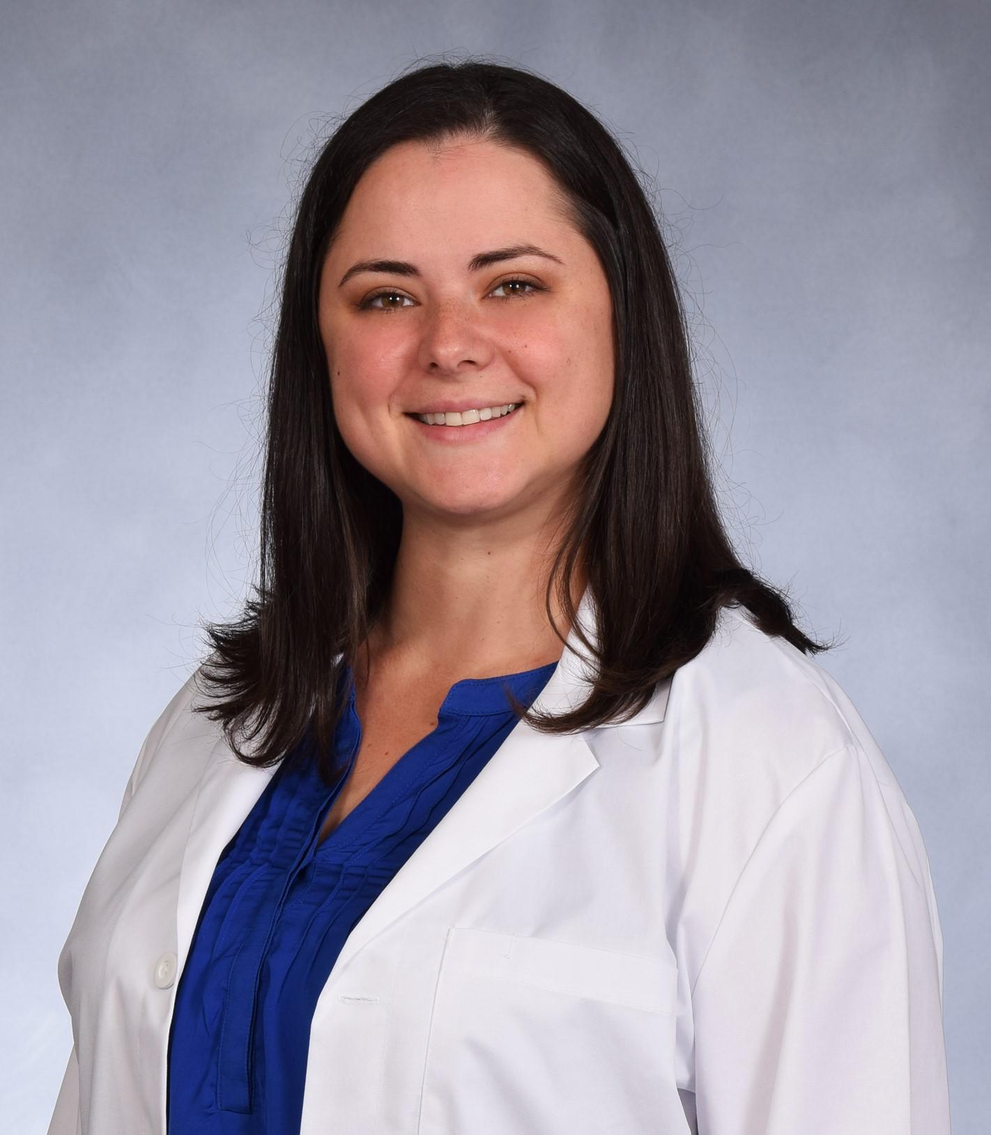 Dr. Oana Enea, DO | Fond Du Lac, WI | Internist/pediatrician