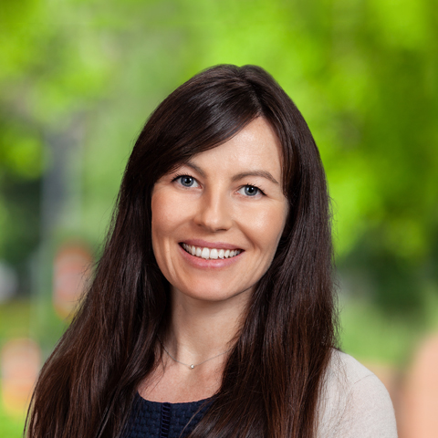Dr Meghan R. Macomber