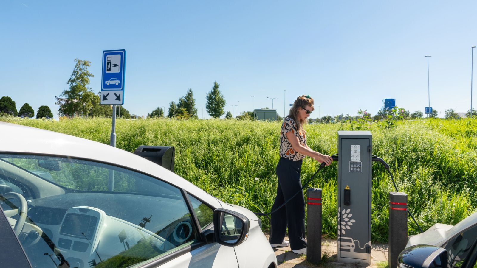 Foto's Allego Charging Station