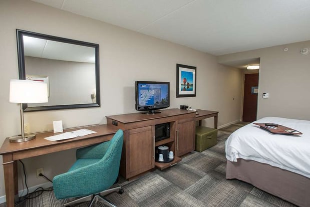 Images Hampton Inn & Suites Cincinnati-Union Centre