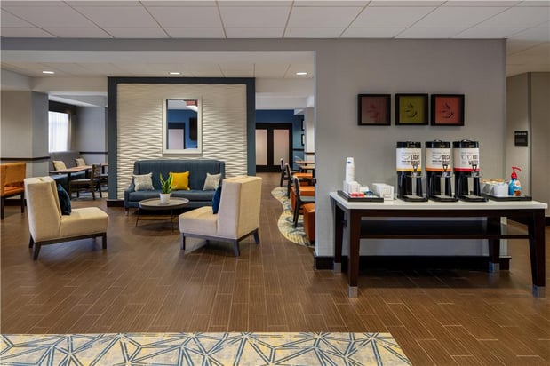 Images Hampton Inn Seneca Falls