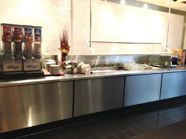 Images Holiday Inn & Suites Pittsfield-Berkshires by IHG