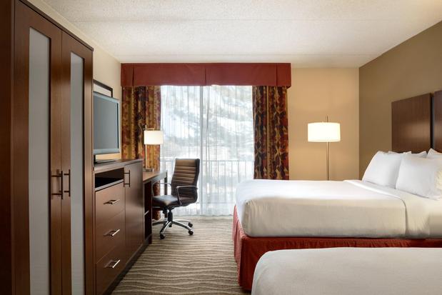 Images Holiday Inn & Suites Des Moines-Northwest, an IHG Hotel