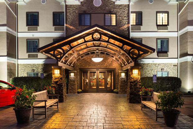 Images Staybridge Suites Ofallon Chesterfield by IHG