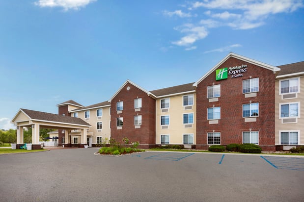 Images Holiday Inn Express & Suites Acme-Traverse City by IHG