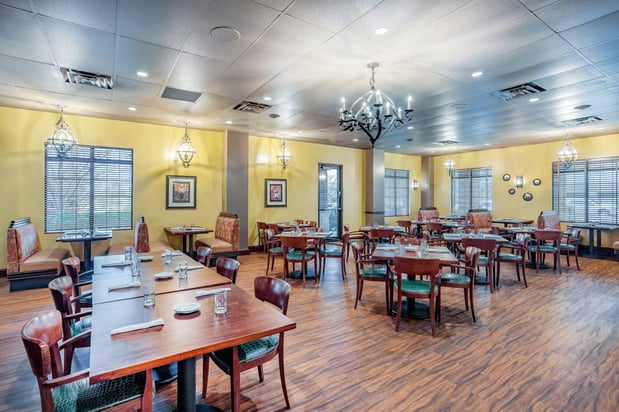 Images Holiday Inn Lafayette-City Centre by IHG